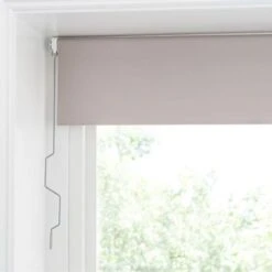 Twist Safe Roller Blind Safety Kit -DUNELM Furniture Shop 1000060692 alt02