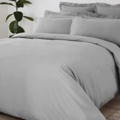 Non Iron Plain Fitted Sheet -DUNELM Furniture Shop 30145429 alt03