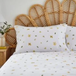 Pressed Floral Duvet Cover And Pillowcase Set -DUNELM Furniture Shop 30783519 alt03