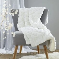 Catherine Lansfield Cosy Diamond 130cm X 170cm Throw -DUNELM Furniture Shop 30812043