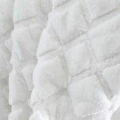 Catherine Lansfield Cosy Diamond 130cm X 170cm Throw -DUNELM Furniture Shop 30812043 alt02