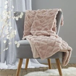 Catherine Lansfield Cosy Diamond 130cm X 170cm Throw -DUNELM Furniture Shop 30812047