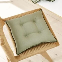 Contrast Stitch Seat Pad -DUNELM Furniture Shop 30872307 alt01