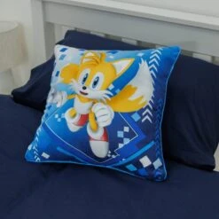 Sonic The Hedgehog Cushion -DUNELM Furniture Shop 30872955 alt01