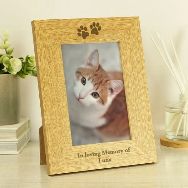 Personalised Paw Prints Light Wood Portrait Photo Frame 5 Personalised Paw Prints Light Wood Portrait Photo Frame - Image 3