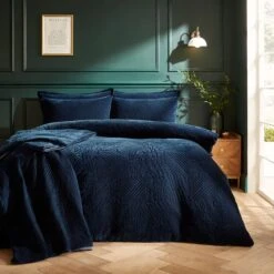 Haisley Geo Bedspread -DUNELM Furniture Shop 30902280 alt03