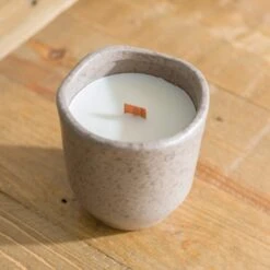 Pink Pepper & Cedarwood Ceramic Crackle Candle -DUNELM Furniture Shop 30923411 alt02