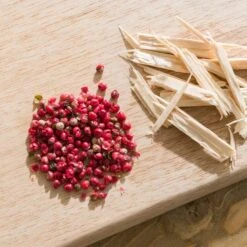 Pink Pepper & Cedarwood Ceramic Crackle Candle -DUNELM Furniture Shop 30923411 alt05