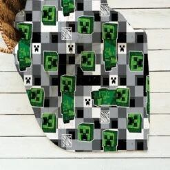 Minecraft Scribble Fleece Blanket -DUNELM Furniture Shop 30931055 alt03