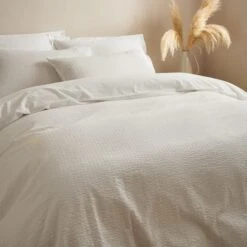Seersucker Woven Cotton Duvet Cover & Pillowcase Set -DUNELM Furniture Shop 30934679 alt02
