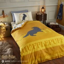 Harry Potter Hufflepuff Reversible Duvet Cover And Pillowcase Set -DUNELM Furniture Shop 30945392