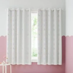 Disney Minnie Mouse & Daisy Duck Blackout Eyelet Curtains -DUNELM Furniture Shop 30957231 alt05