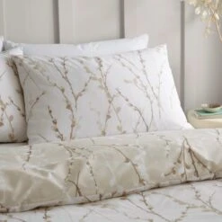 Belle Floral Duvet Cover And Pillowcase Set -DUNELM Furniture Shop 30962762 alt03