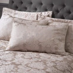 Catherine Lansfield Damask Jacquard Duvet Cover And Pillowcase Set 28 Catherine Lansfield Damask Jacquard Duvet Cover And Pillowcase Set -DUNELM Furniture Shop 30962956 alt01
