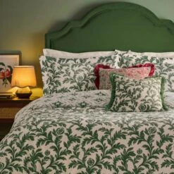Riviera Hedera Reversible Duvet Cover And Pillowcase Set -DUNELM Furniture Shop 30972730 alt01